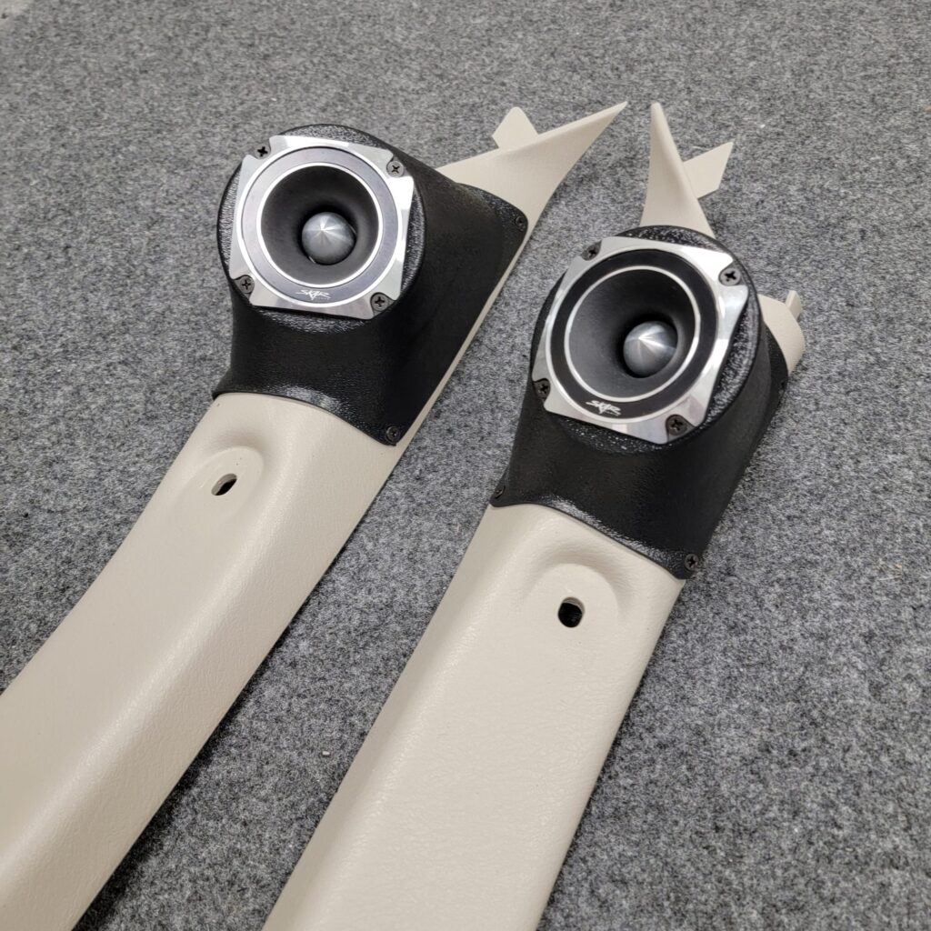3.5-inch A-Pillar Speaker Pods for 2001–2003 Dodge Durango • 2001–2004 Dodge Dakota