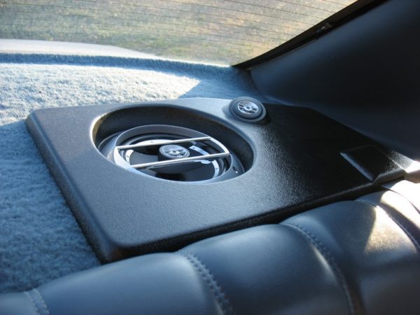 customer image Speaker Upgrade for the Rear Deck of your 1992-1996 Chevrolet Caprice, Impala SS. Easy installation of a 6.5" Component Set for the most powerful car stereo possible.