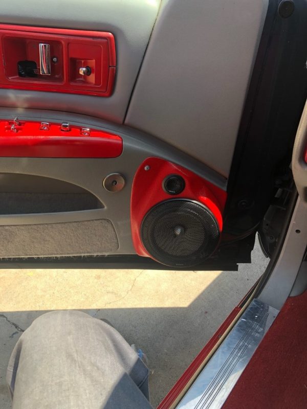 customer image Speaker Upgrade for the Front Door of your 1992-1996 Chevrolet Caprice, Impala SS. Easy installation of a 6.5" Component Set for the most powerful car stereo possible.